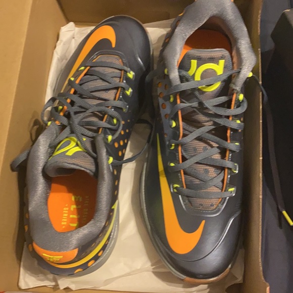 KD Nike shoes size 9 - Picture 2 of 2